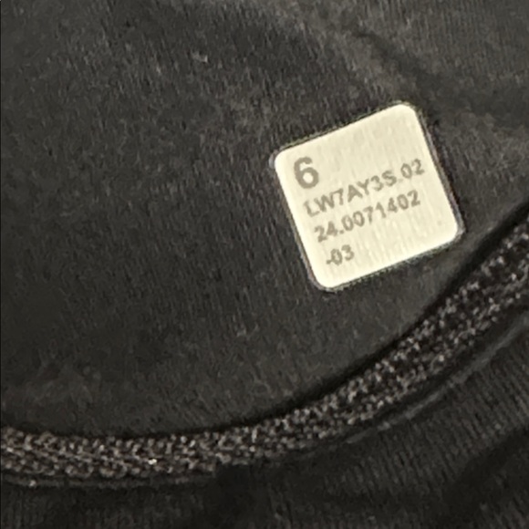 lululemon athletica Women's Black Athletic Shorts - Picture 7 of 8